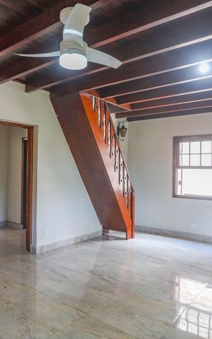 Casa para alugar com 240m², 3 quartos e 10 vagas Casa para alugar com 240m², 3 quartos e 10 vagasSala 1
