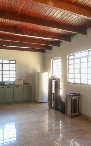 Casa para alugar com 240m², 3 quartos e 10 vagas Casa para alugar com 240m², 3 quartos e 10 vagasCozinha
