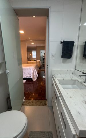 Casa à venda com 136m², 2 quartos e 3 vagas Casa à venda com 136m², 2 quartos e 3 vagasBanheiro da Suíte 2