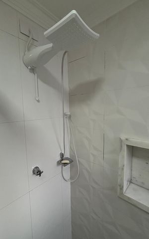 Casa à venda com 136m², 2 quartos e 3 vagas Casa à venda com 136m², 2 quartos e 3 vagasBanheiro da Suíte 2