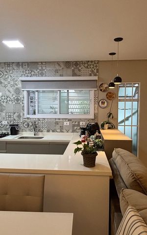 Casa à venda com 136m², 2 quartos e 3 vagas Casa à venda com 136m², 2 quartos e 3 vagasSala - Cozinha