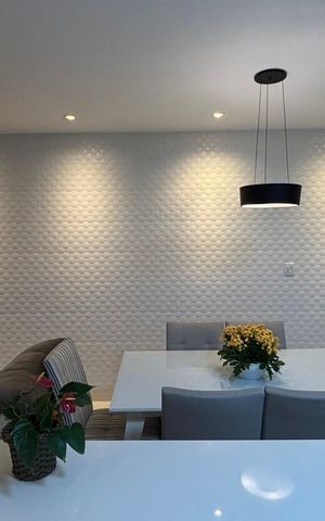 Casa à venda com 136m², 2 quartos e 3 vagas Casa à venda com 136m², 2 quartos e 3 vagasSala - Cozinha