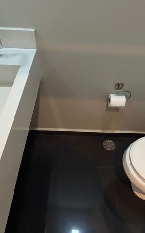 Casa à venda com 136m², 2 quartos e 3 vagas Casa à venda com 136m², 2 quartos e 3 vagasLavabo