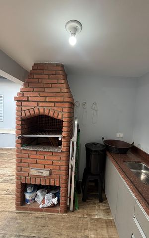 Casa à venda com 136m², 2 quartos e 3 vagas Casa à venda com 136m², 2 quartos e 3 vagasQuintal