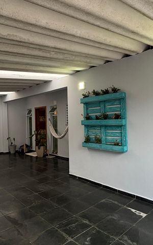 Casa à venda com 136m², 2 quartos e 3 vagas Casa à venda com 136m², 2 quartos e 3 vagasQuintal - Garagem