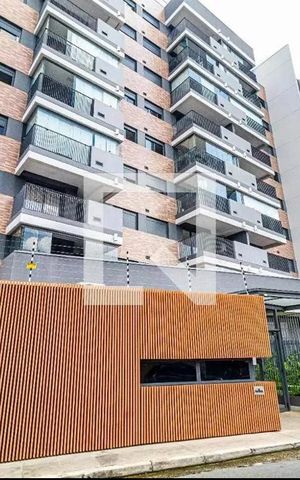 Apartamento à venda com 57m², 2 quartos e 1 vaga Apartamento à venda com 57m², 2 quartos e 1 vagaFachada e portaria
