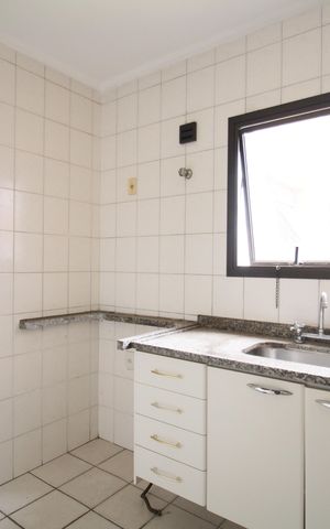 Apartamento à venda com 140m², 3 quartos e 3 vagasCozinha - Armários