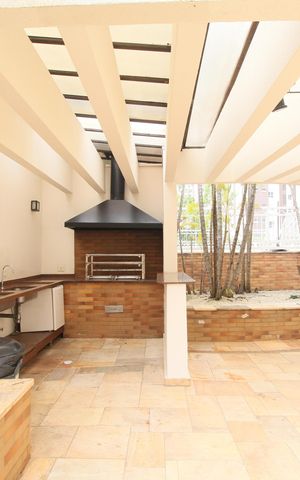 Apartamento à venda com 140m², 3 quartos e 3 vagasÁrea comum - Churrasqueira