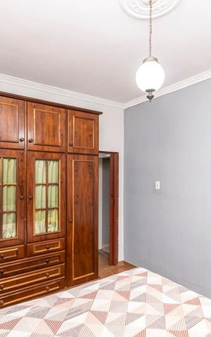 Casa à venda com 400m², 5 quartos e 3 vagas Casa à venda com 400m², 5 quartos e 3 vagas1º andar - Quarto 1