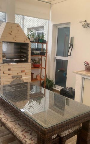 Apartamento à venda com 122m², 3 quartos e 1 vaga Apartamento à venda com 122m², 3 quartos e 1 vagaVaranda