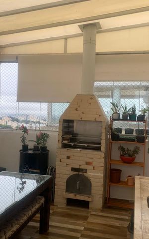 Apartamento à venda com 122m², 3 quartos e 1 vaga Apartamento à venda com 122m², 3 quartos e 1 vagaVaranda