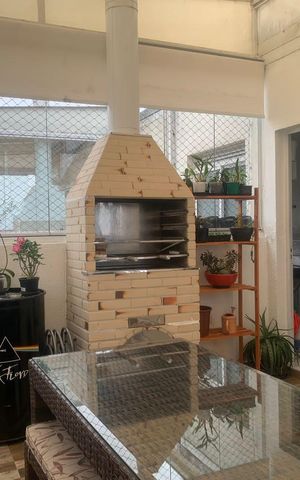 Apartamento à venda com 122m², 3 quartos e 1 vaga Apartamento à venda com 122m², 3 quartos e 1 vagaVaranda
