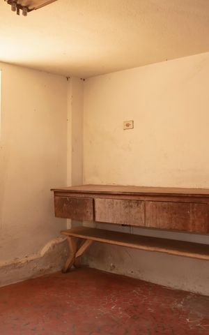 Casa à venda com 155m², 3 quartos e 2 vagasPorão