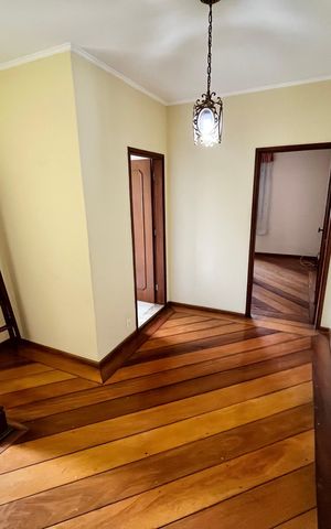 Casa à venda com 200m², 4 quartos e 3 vagasCopa