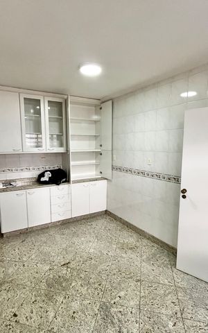 Casa à venda com 200m², 4 quartos e 3 vagasCozinha
