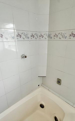 Casa à venda com 200m², 4 quartos e 3 vagasBanheiro