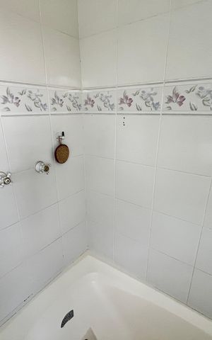 Casa à venda com 200m², 4 quartos e 3 vagasBanheiro