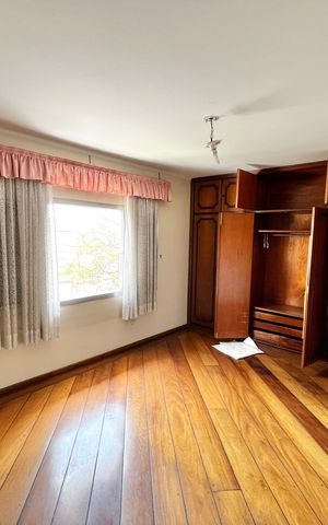 Casa à venda com 200m², 4 quartos e 3 vagasQuarto 3 Suite