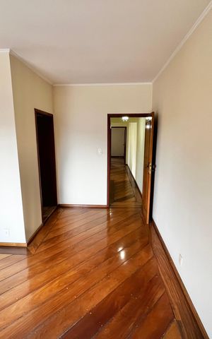 Casa à venda com 200m², 4 quartos e 3 vagasQuarto 3 Suite