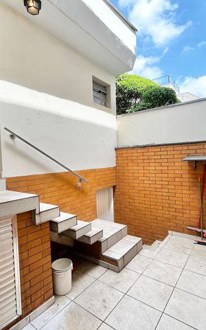 Casa à venda com 200m², 4 quartos e 3 vagasQuintal