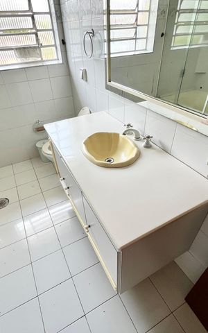 Casa à venda com 200m², 4 quartos e 3 vagasBanheiro