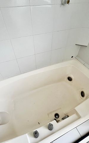Casa à venda com 200m², 4 quartos e 3 vagasBanheiro