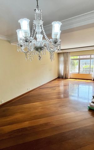 Casa à venda com 200m², 4 quartos e 3 vagasSala