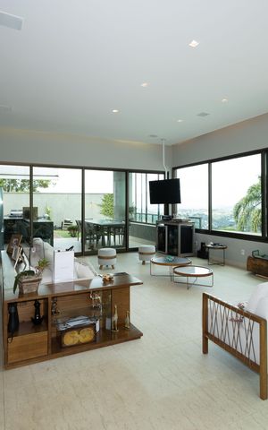 Casa de condomínio à venda com 500m², 4 quartos e 5 vagas Casa de condomínio à venda com 500m², 4 quartos e 5 vagasSala de Estar