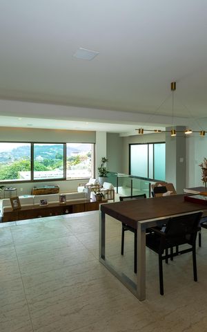 Casa de condomínio à venda com 500m², 4 quartos e 5 vagas Casa de condomínio à venda com 500m², 4 quartos e 5 vagasSala 2