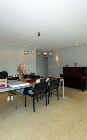 Casa de condomínio à venda com 500m², 4 quartos e 5 vagas Casa de condomínio à venda com 500m², 4 quartos e 5 vagasSala 2