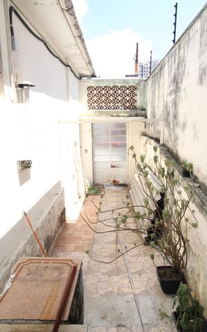 Casa à venda com 400m², 5 quartos e 2 vagasCasa 2 - Área de Serviço