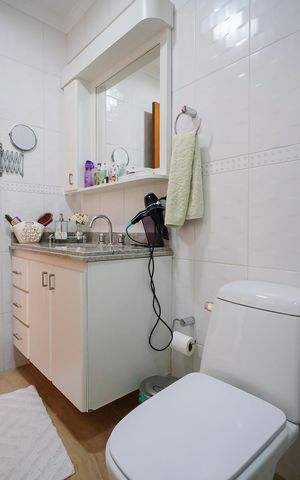 Apartamento à venda com 118m², 3 quartos e 2 vagasBanheiro da suíte 1
