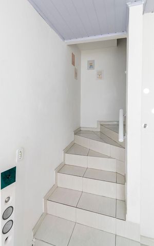 Apartamento para alugar com 64m², 4 quartos e sem vaga Apartamento para alugar com 64m², 4 quartos e sem vagaSala - Acesso ao terraço