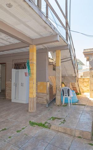 Casa à venda com 300m², 2 quartos e sem vaga Casa à venda com 300m², 2 quartos e sem vagaÁrea externa-Casa 1