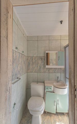 Casa à venda com 300m², 2 quartos e sem vaga Casa à venda com 300m², 2 quartos e sem vagaBanheiro-Casa 1