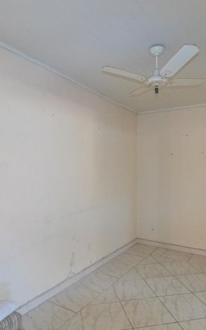 Casa à venda com 300m², 2 quartos e sem vaga Casa à venda com 300m², 2 quartos e sem vagaSala/Cozinha-Casa 1