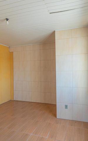 Casa à venda com 300m², 2 quartos e sem vaga Casa à venda com 300m², 2 quartos e sem vagaQuarto/Casa 2