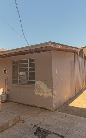 Casa à venda com 300m², 2 quartos e sem vaga Casa à venda com 300m², 2 quartos e sem vagaVista da Sala-Casa 1