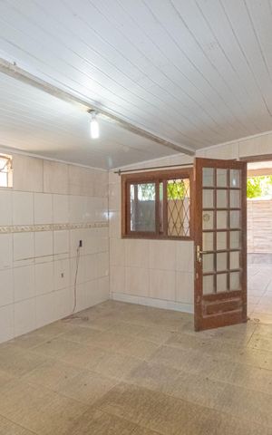 Casa à venda com 300m², 2 quartos e sem vaga Casa à venda com 300m², 2 quartos e sem vagaSala/Cozinha-Casa 1