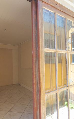 Casa à venda com 300m², 2 quartos e sem vaga Casa à venda com 300m², 2 quartos e sem vagaQuarto -Casa 1