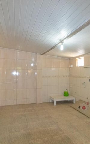 Casa à venda com 300m², 2 quartos e sem vaga Casa à venda com 300m², 2 quartos e sem vagaSala/Cozinha-Casa 1