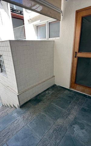 Casa para alugar com 329m², 4 quartos e 3 vagas