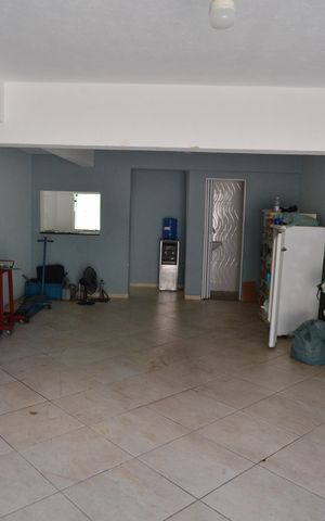 Casa à venda com 288m², 3 quartos e 4 vagasGaragem