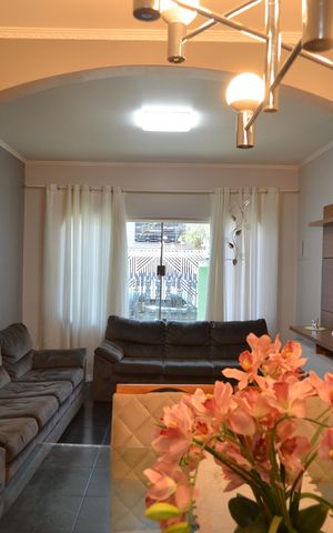 Casa à venda com 288m², 3 quartos e 4 vagasSala