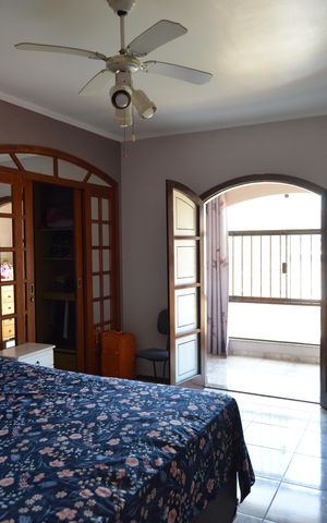 Casa à venda com 288m², 3 quartos e 4 vagasQuarto Suíte