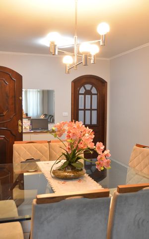 Casa à venda com 288m², 3 quartos e 4 vagasSala