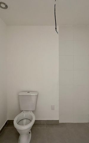 Studio à venda com 37m², 0 quarto e sem vaga Studio à venda com 37m², 0 quarto e sem vagaBanheiro