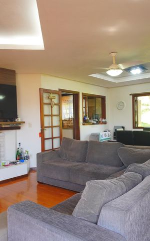Casa à venda com 300m², 4 quartos e 3 vagasSala