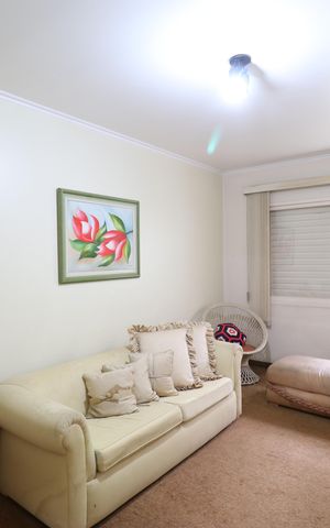 Casa à venda com 244m², 3 quartos e 4 vagasQuarto 2