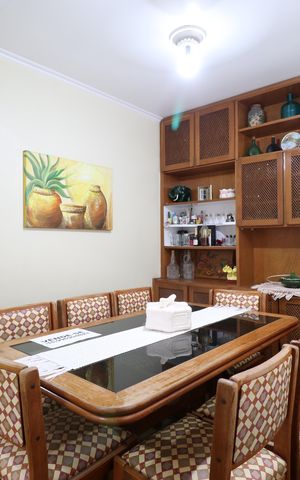 Casa à venda com 244m², 3 quartos e 4 vagasCopa